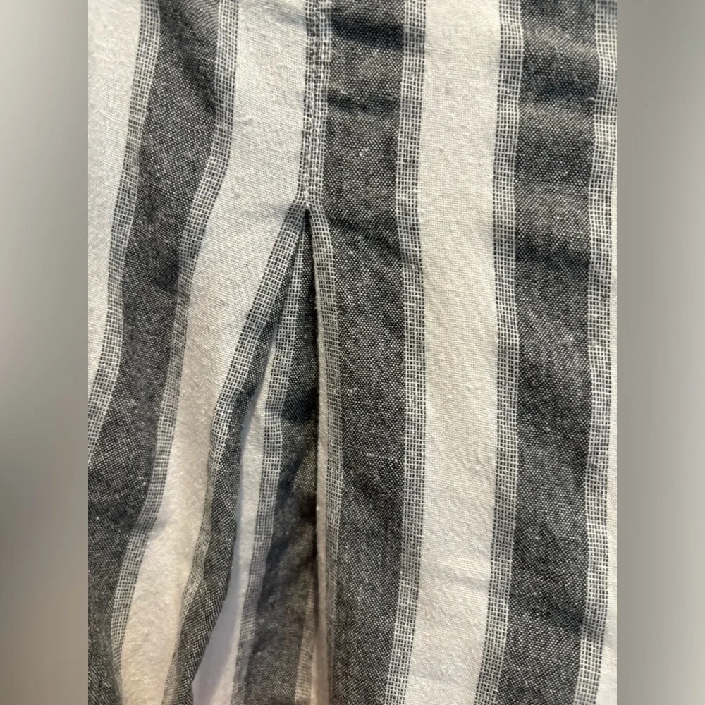 HEARTLOOM. Size medium. Beautiful lined shorts very‎ good condition.